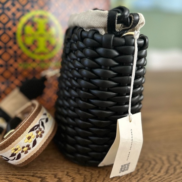 NWT! NEW! Tory Burch Emerson Basketweave Woven Mini Bucket Bag -Women leather - Picture 4 of 12